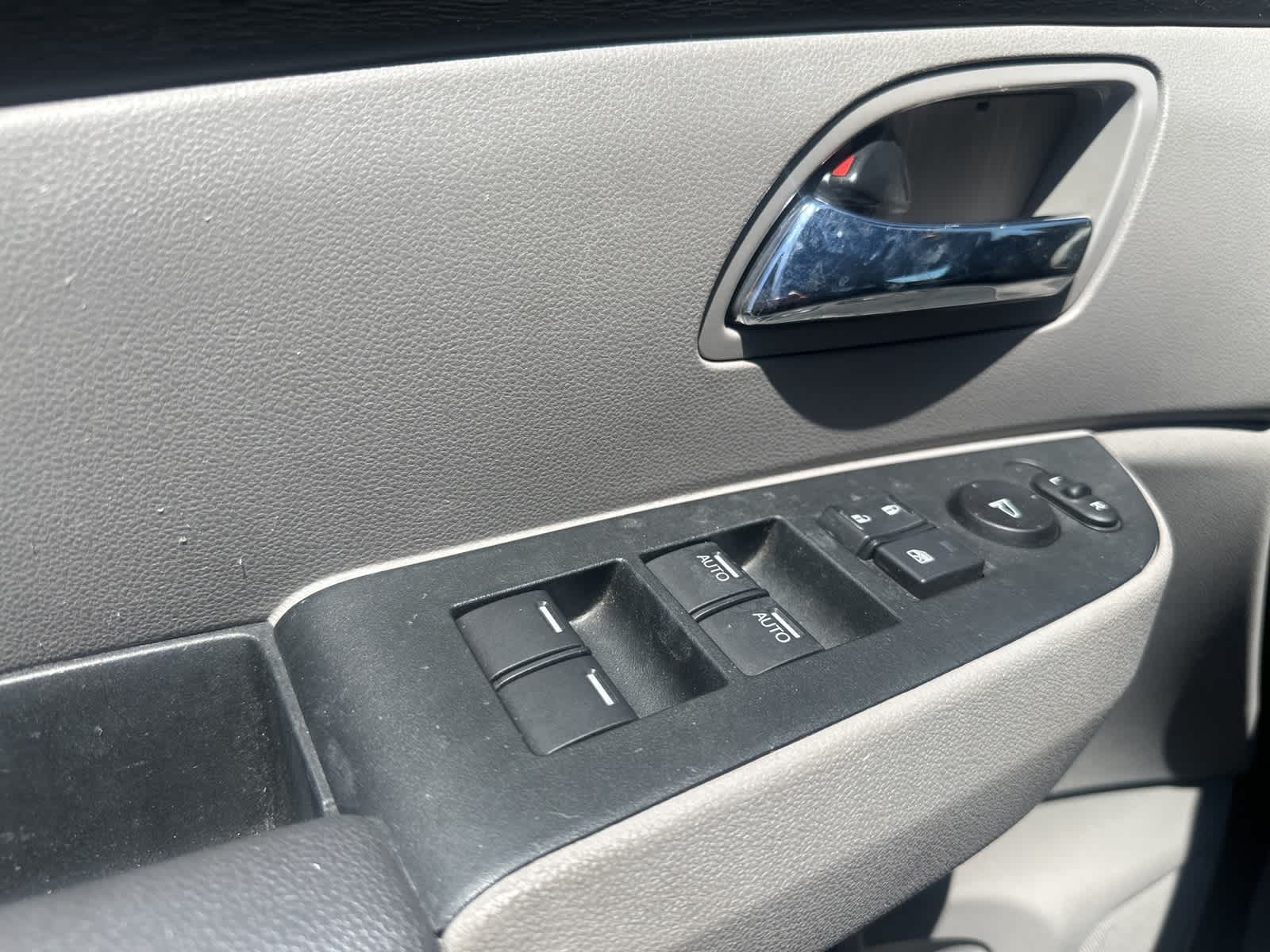 2015 Honda Odyssey EX-L 11