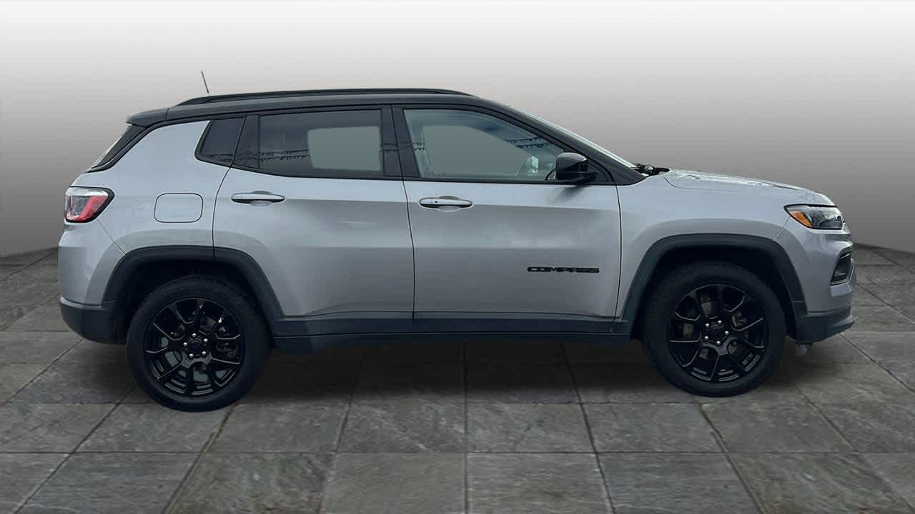 Thumbnail: 2022 Jeep Compass - 4