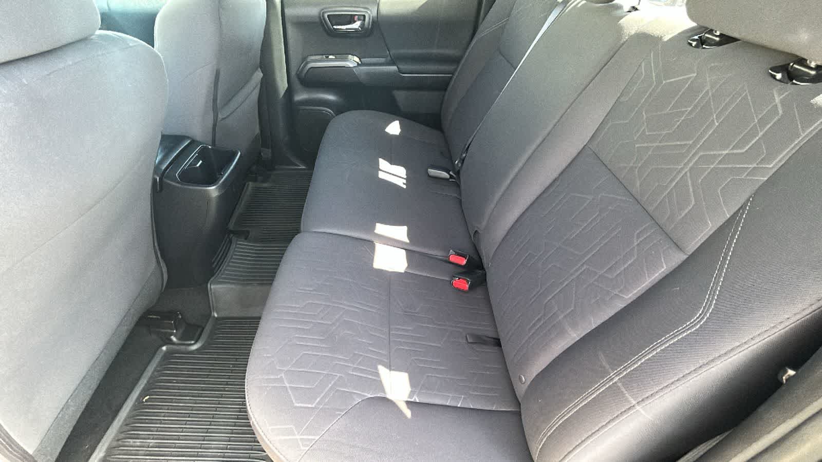 Thumbnail: 2018 Toyota Tacoma - 23