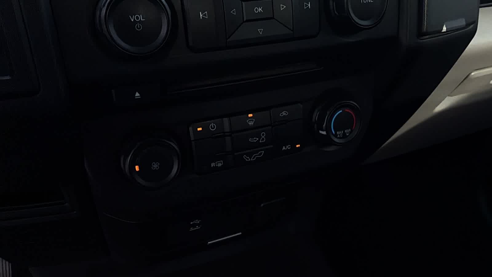 Thumbnail: 2018 Ford F-150 - 14