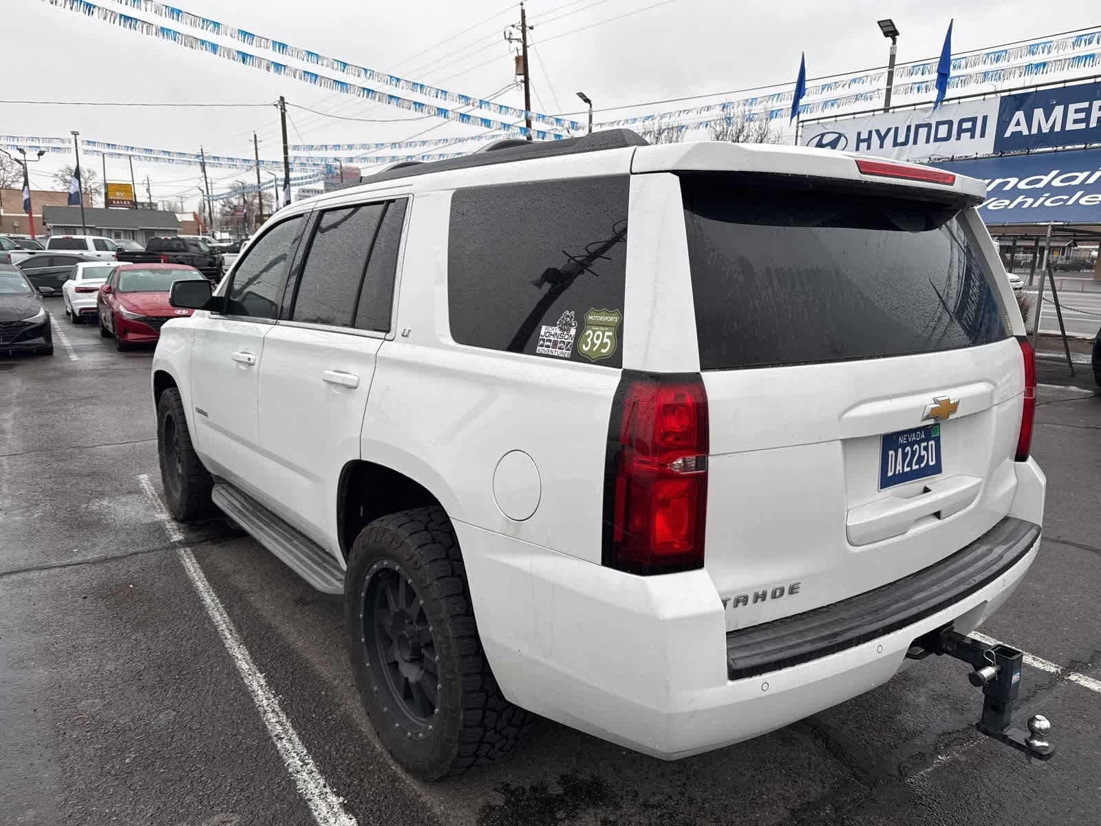 Thumbnail: 2017 Chevrolet Tahoe - 9