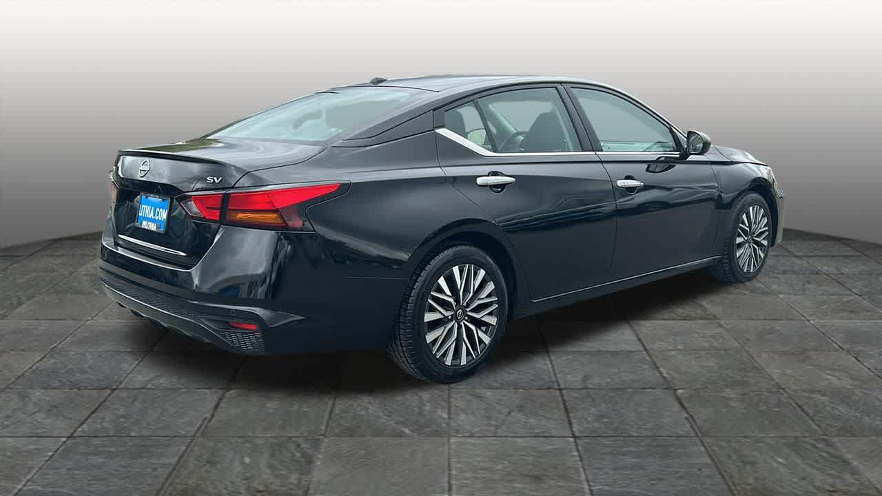 Thumbnail: 2024 Nissan Altima - 5