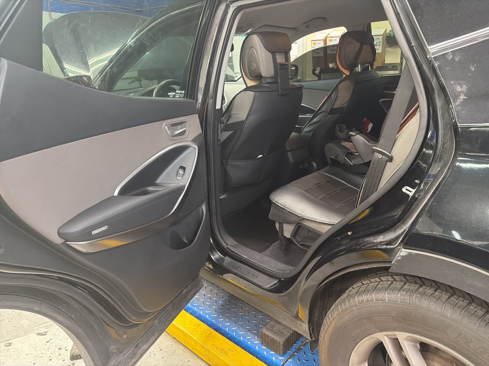 Thumbnail: 2018 Hyundai Santa Fe - 12