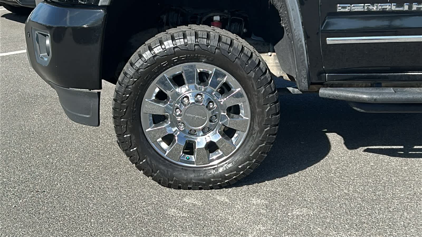 Thumbnail: 2015 GMC Sierra 2500 - 9