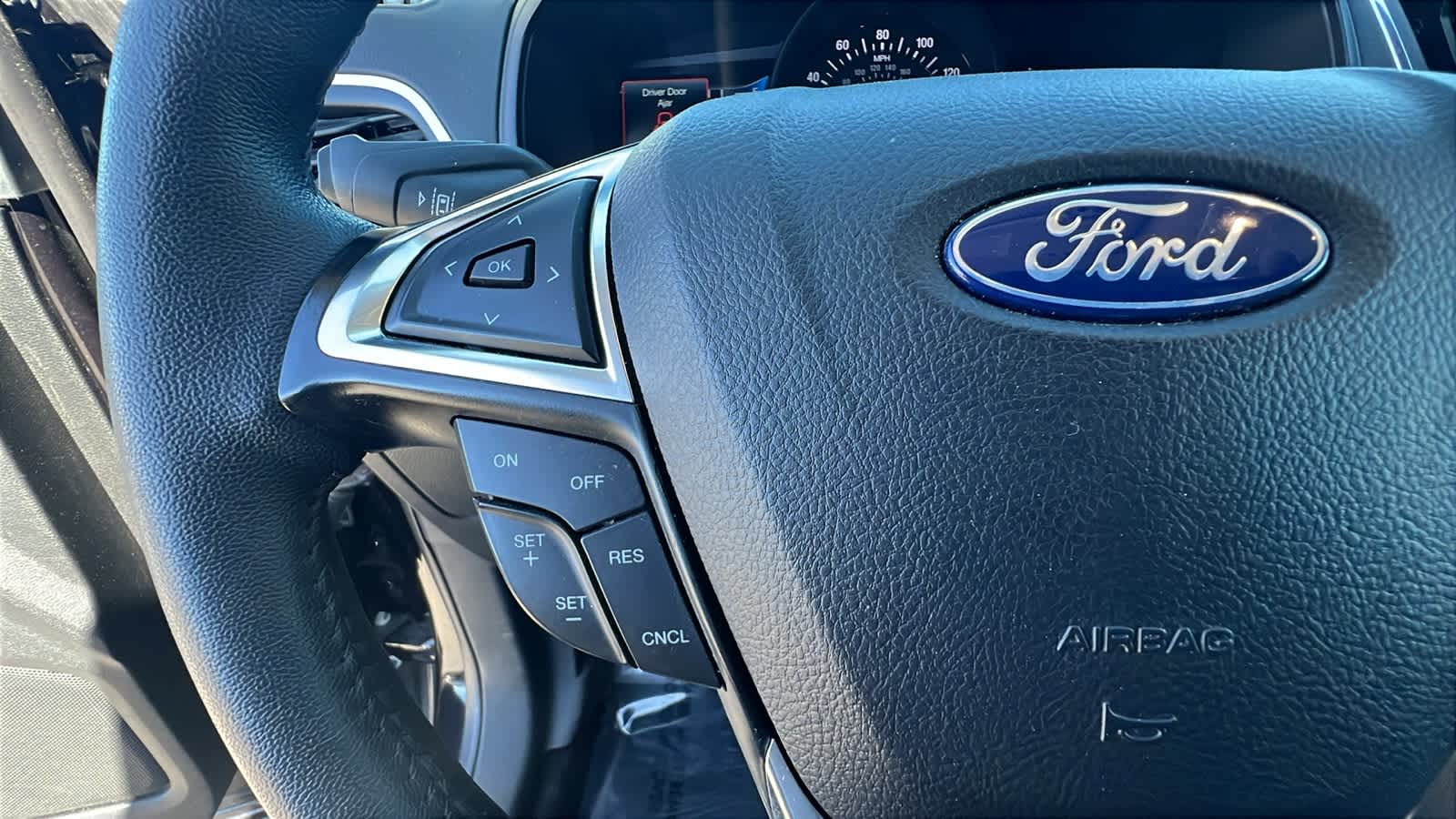 2024 Ford Edge Titanium 19