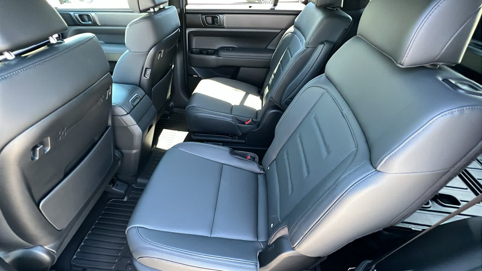 Thumbnail: 2025 Hyundai Santa Fe - 24