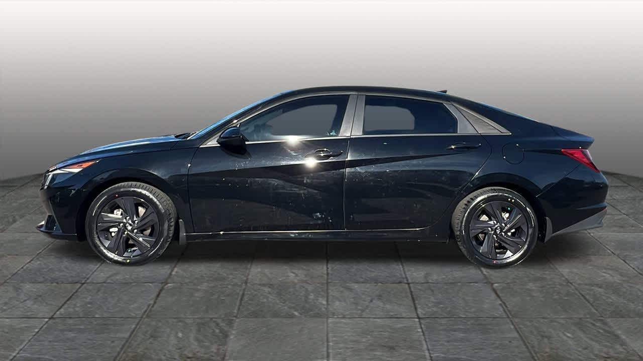 Thumbnail: 2023 Hyundai Elantra - 8