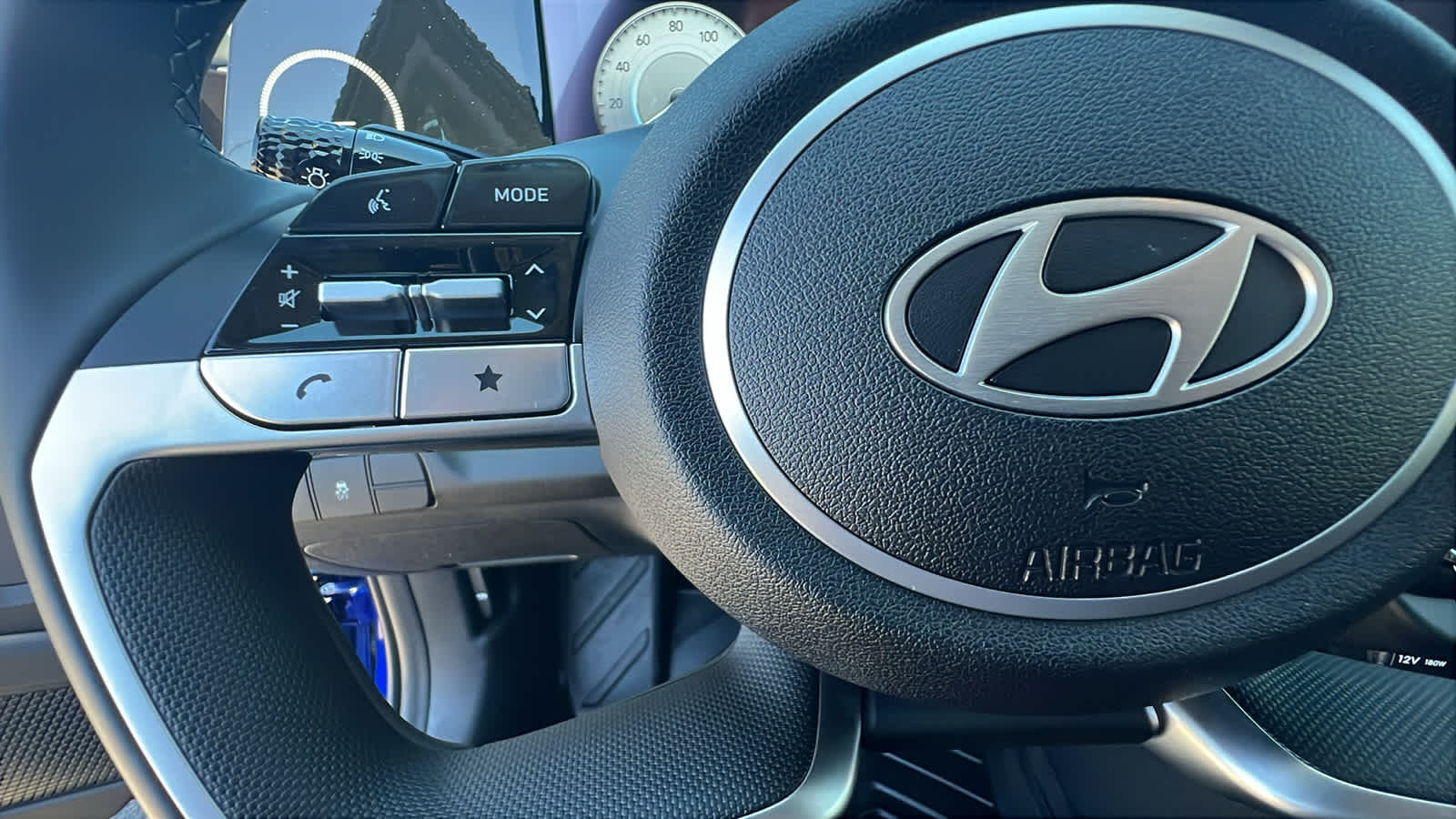 Thumbnail: 2025 Hyundai Elantra - 19