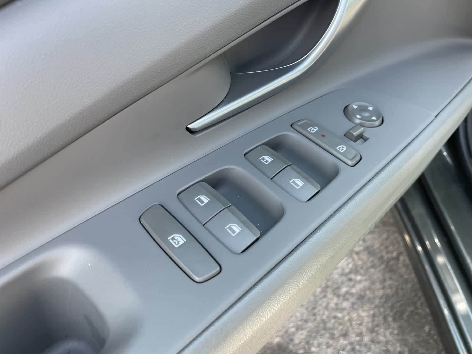 2025 Hyundai Elantra SE 14