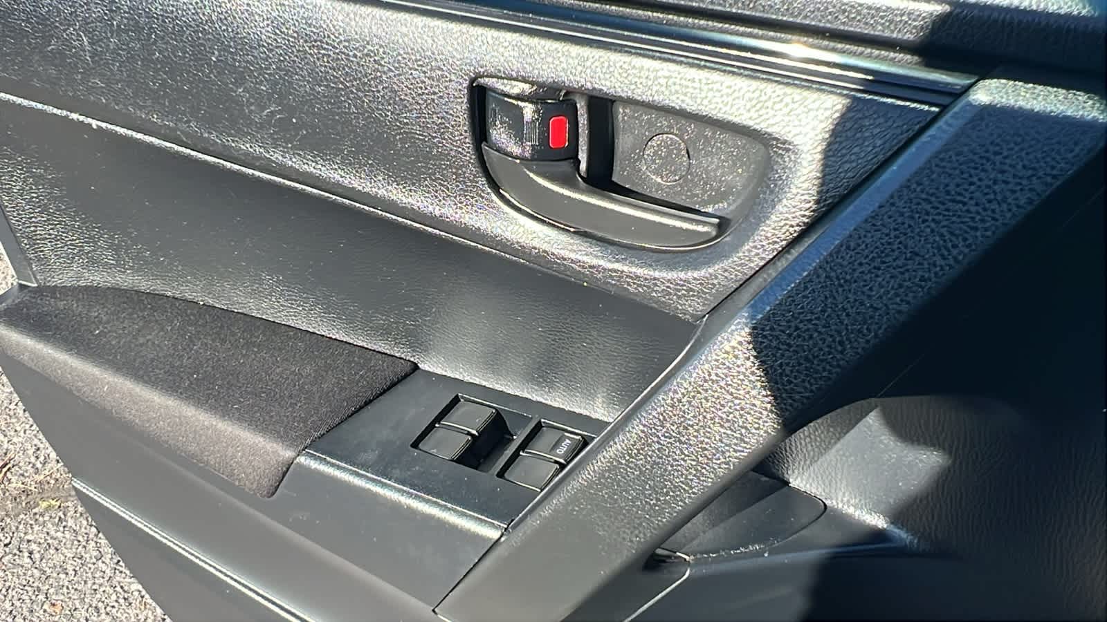 Thumbnail: 2017 Toyota Corolla - 22