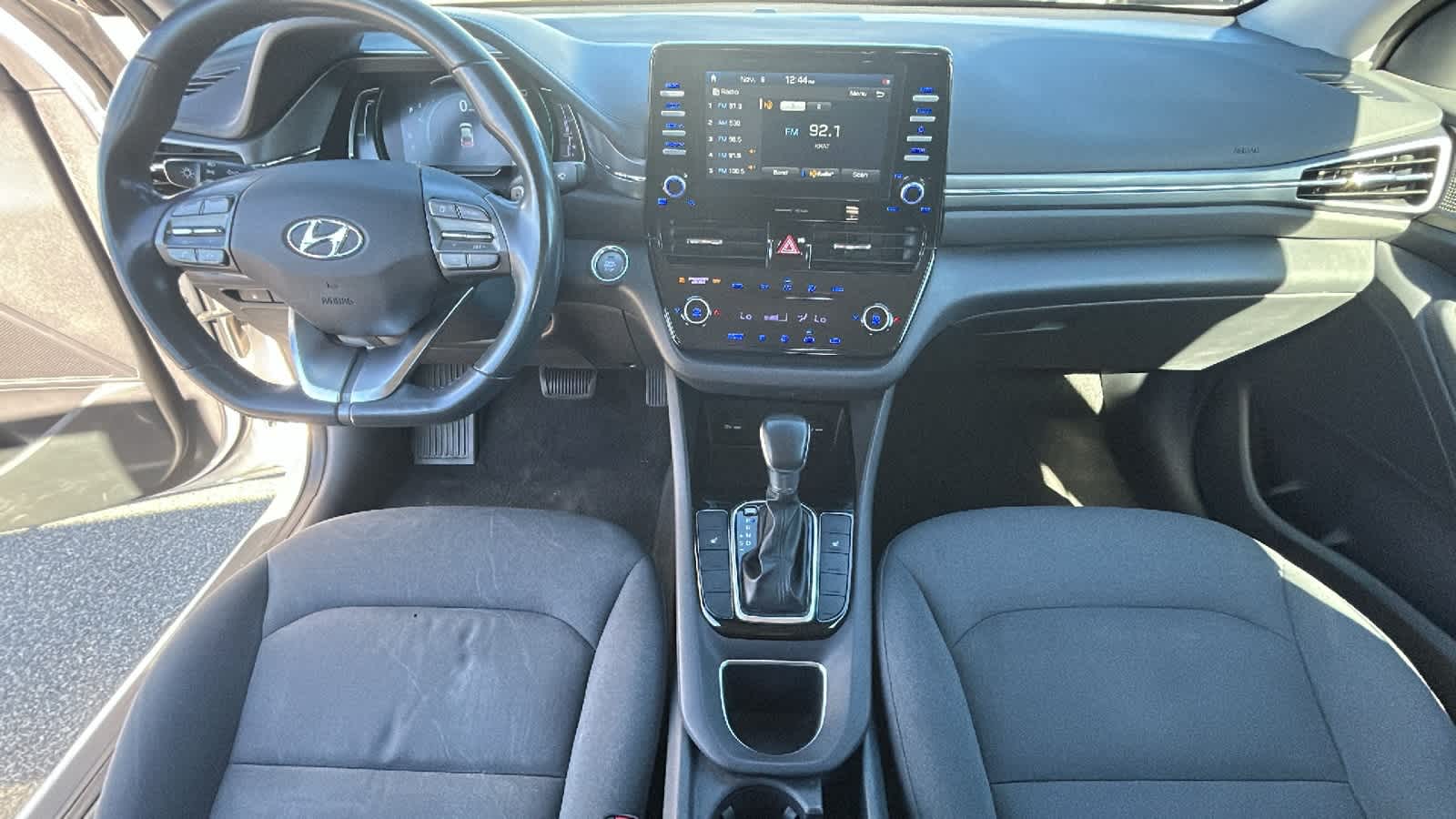 Thumbnail: 2020 Hyundai Ioniq - 26