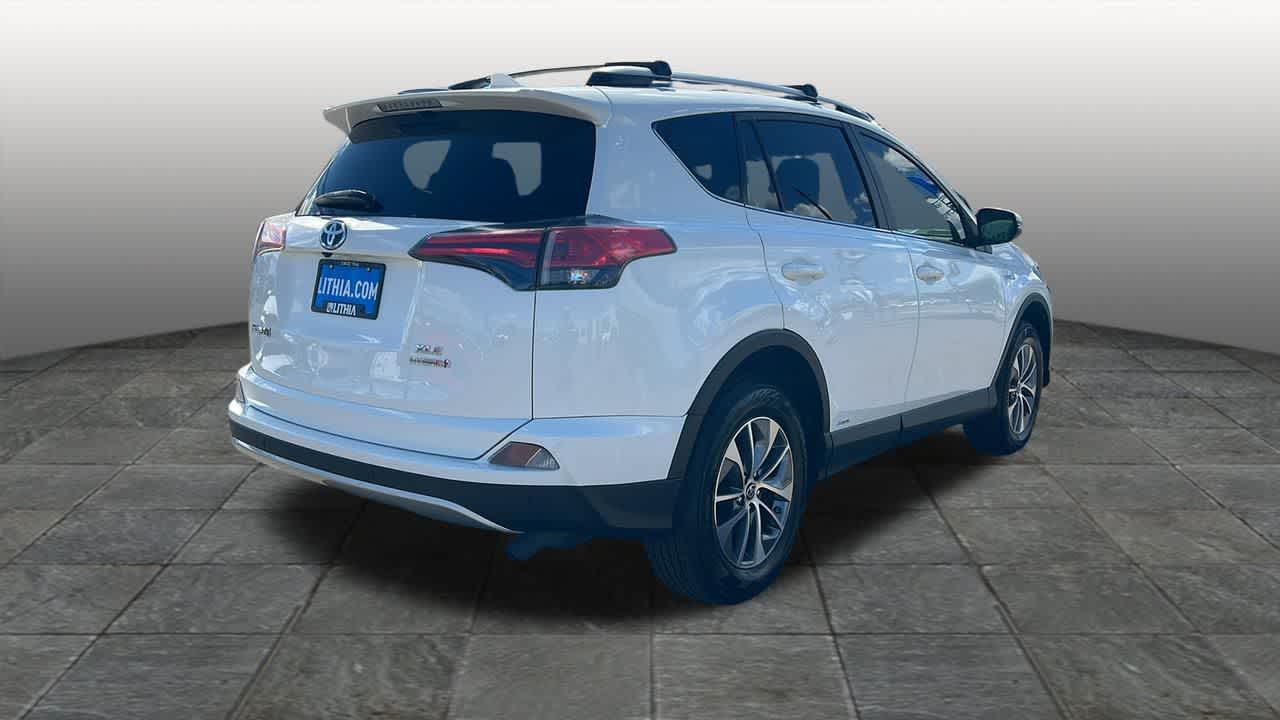 Thumbnail: 2018 Toyota RAV4 - 5