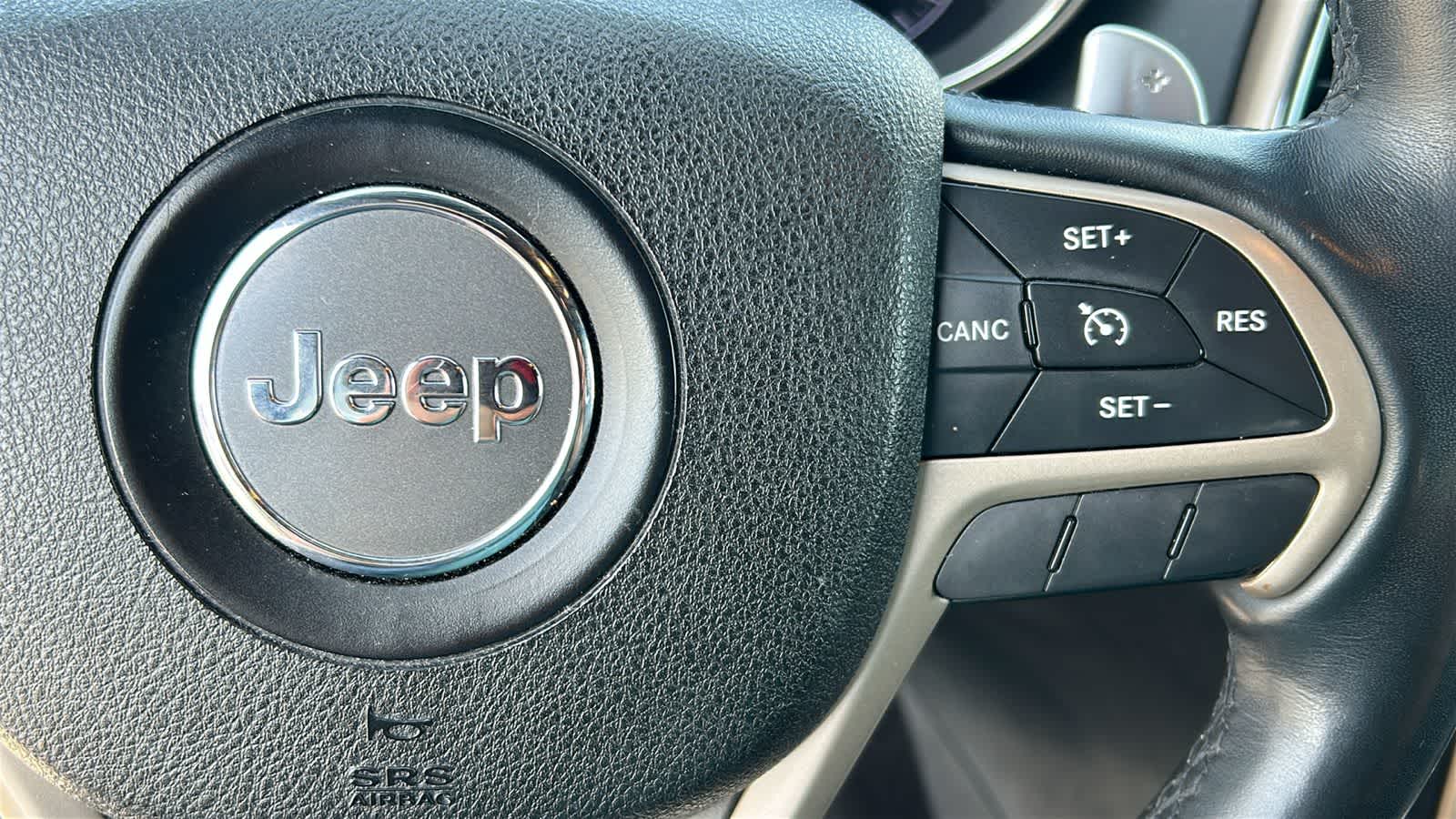 Thumbnail: 2015 Jeep Grand Cherokee - 19