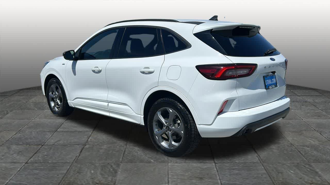 Thumbnail: 2023 Ford Escape - 7