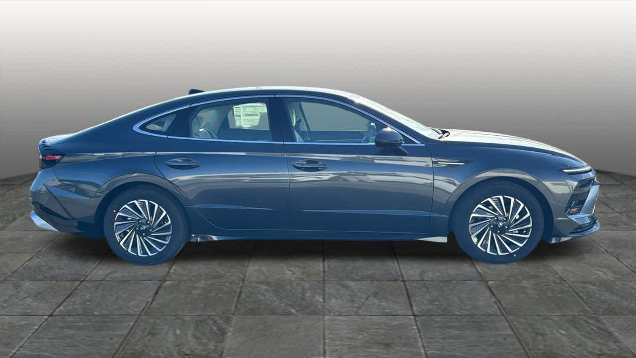 Thumbnail: 2026 Hyundai Sonata - 4