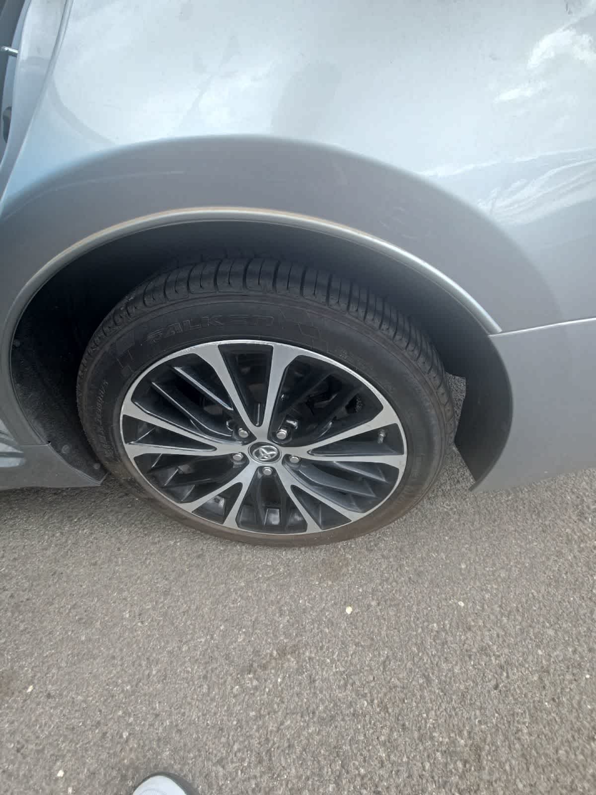 Thumbnail: 2018 Toyota Camry - 14