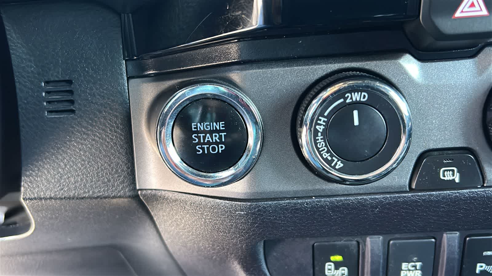 Thumbnail: 2018 Toyota Tacoma - 16