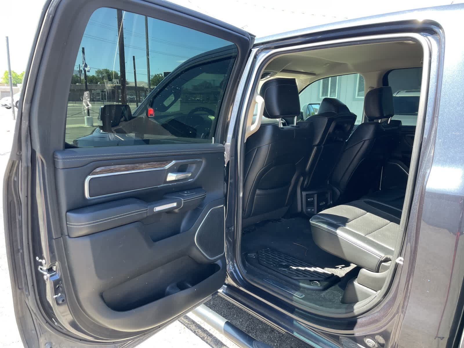 2019 RAM 1500 Laramie 9
