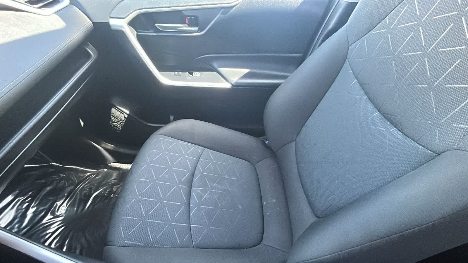 Thumbnail: 2024 Toyota RAV4 - 11