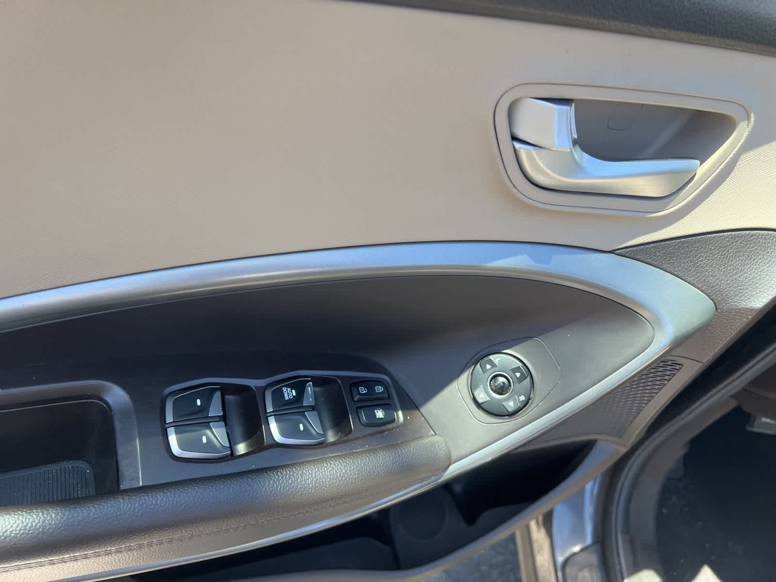 Thumbnail: 2018 Hyundai Santa Fe - 10