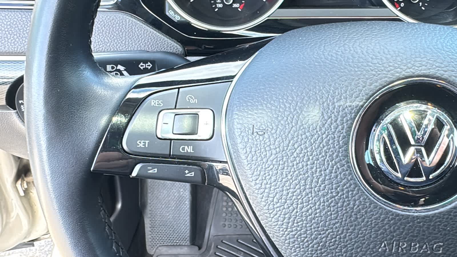 Thumbnail: 2015 Volkswagen Jetta - 19