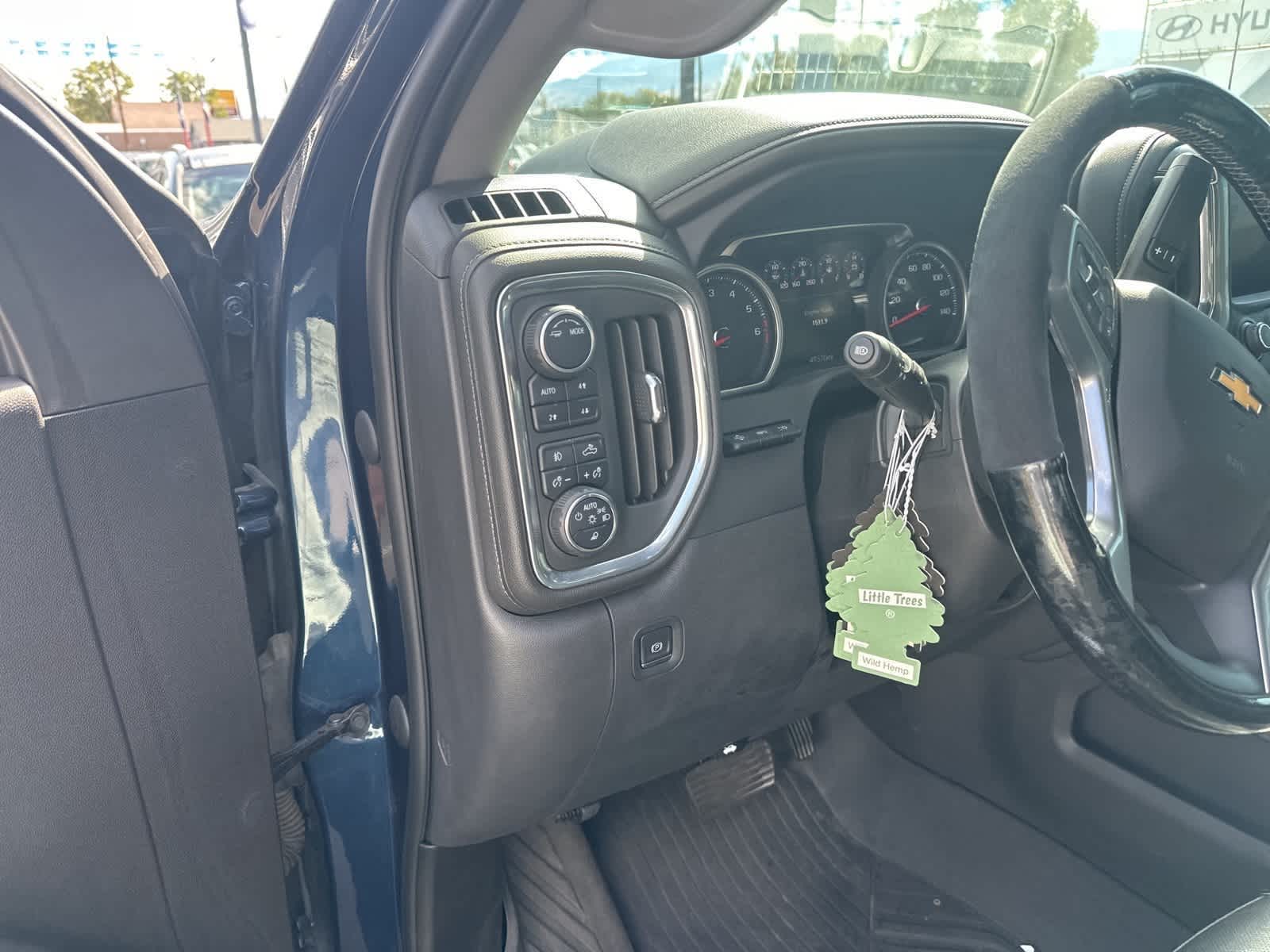 Thumbnail: 2022 Chevrolet Silverado 1500 - 17