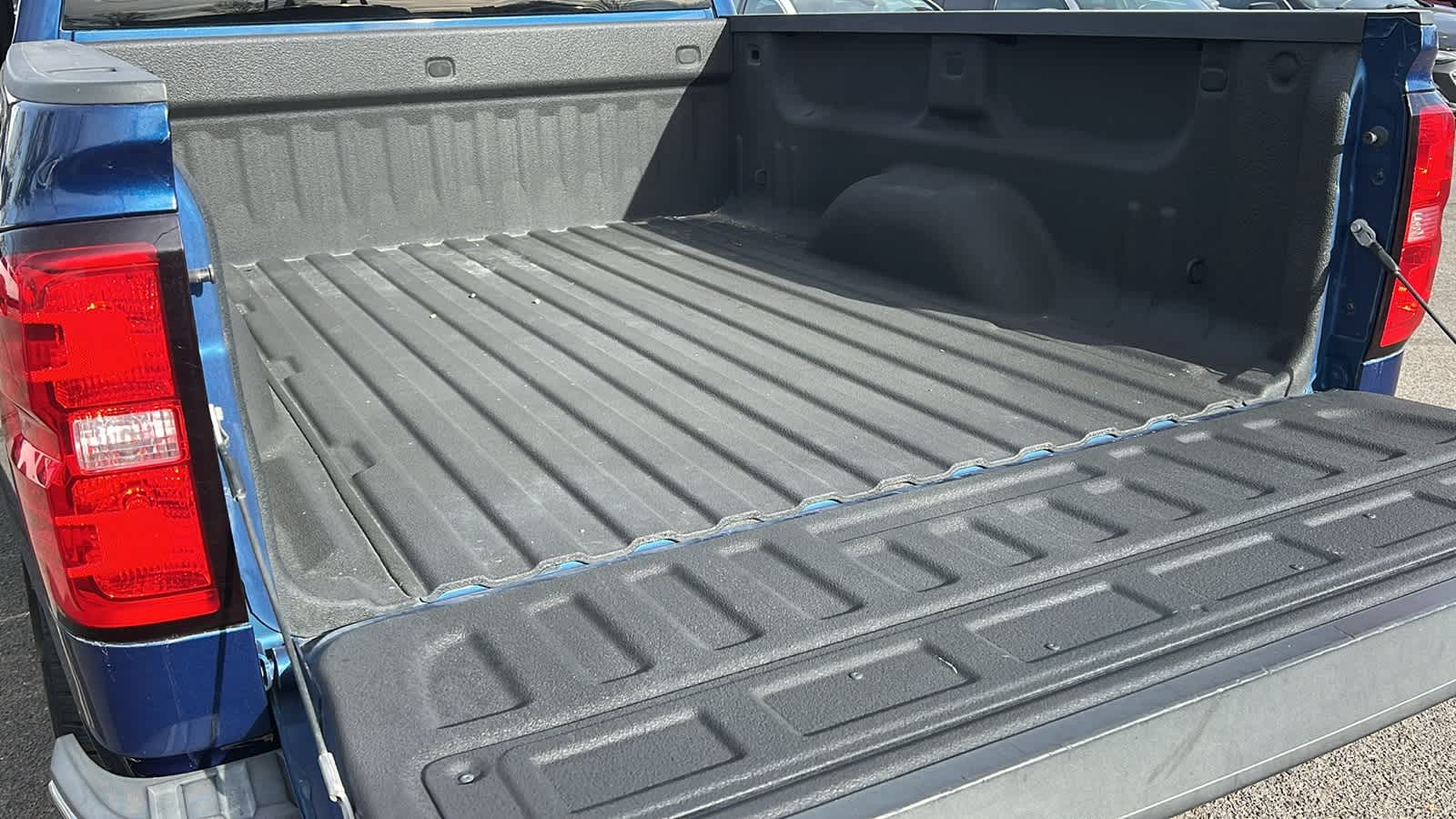 Thumbnail: 2015 Chevrolet Silverado 1500 - 24