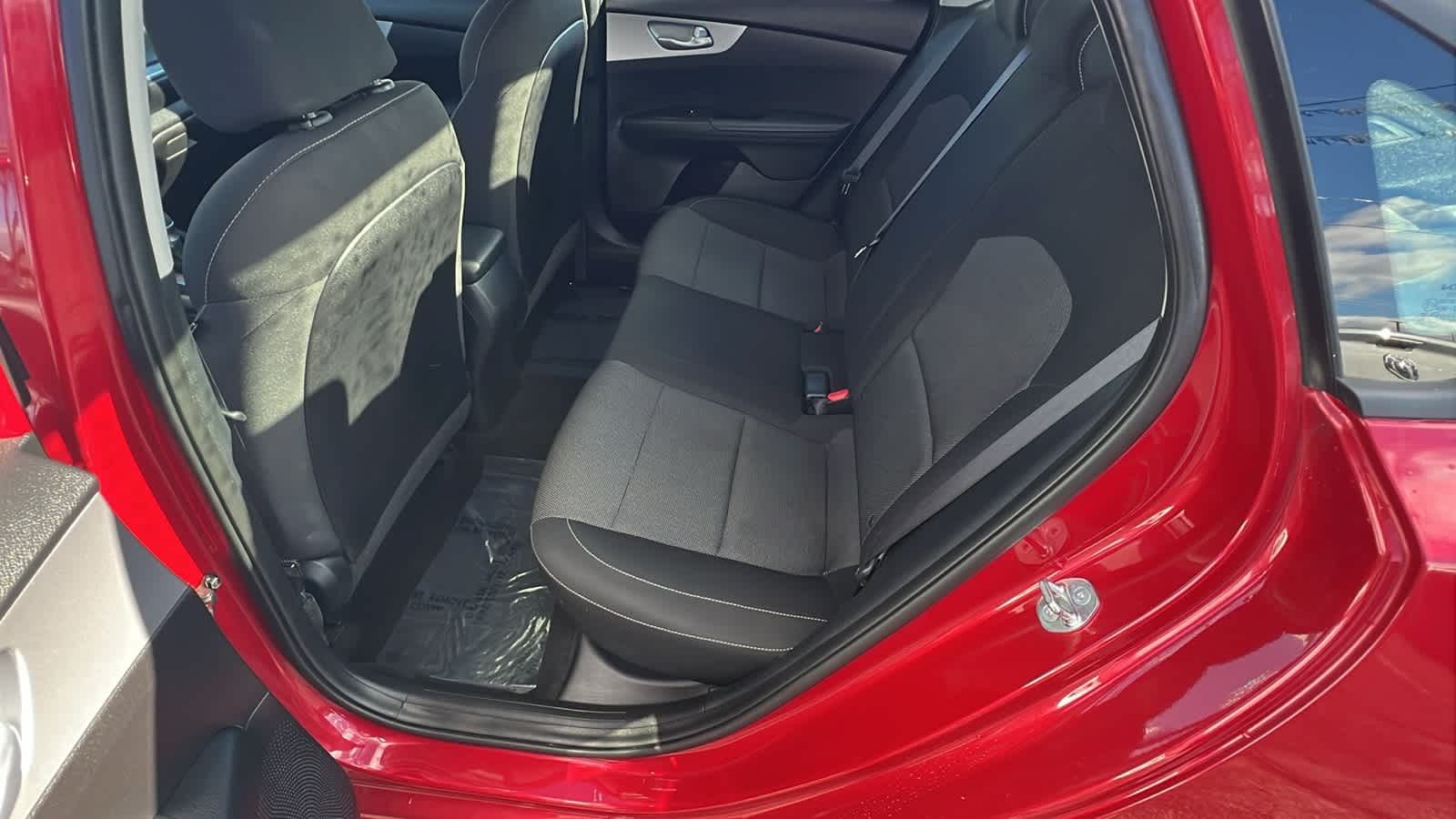 Thumbnail: 2023 Kia Forte - 24