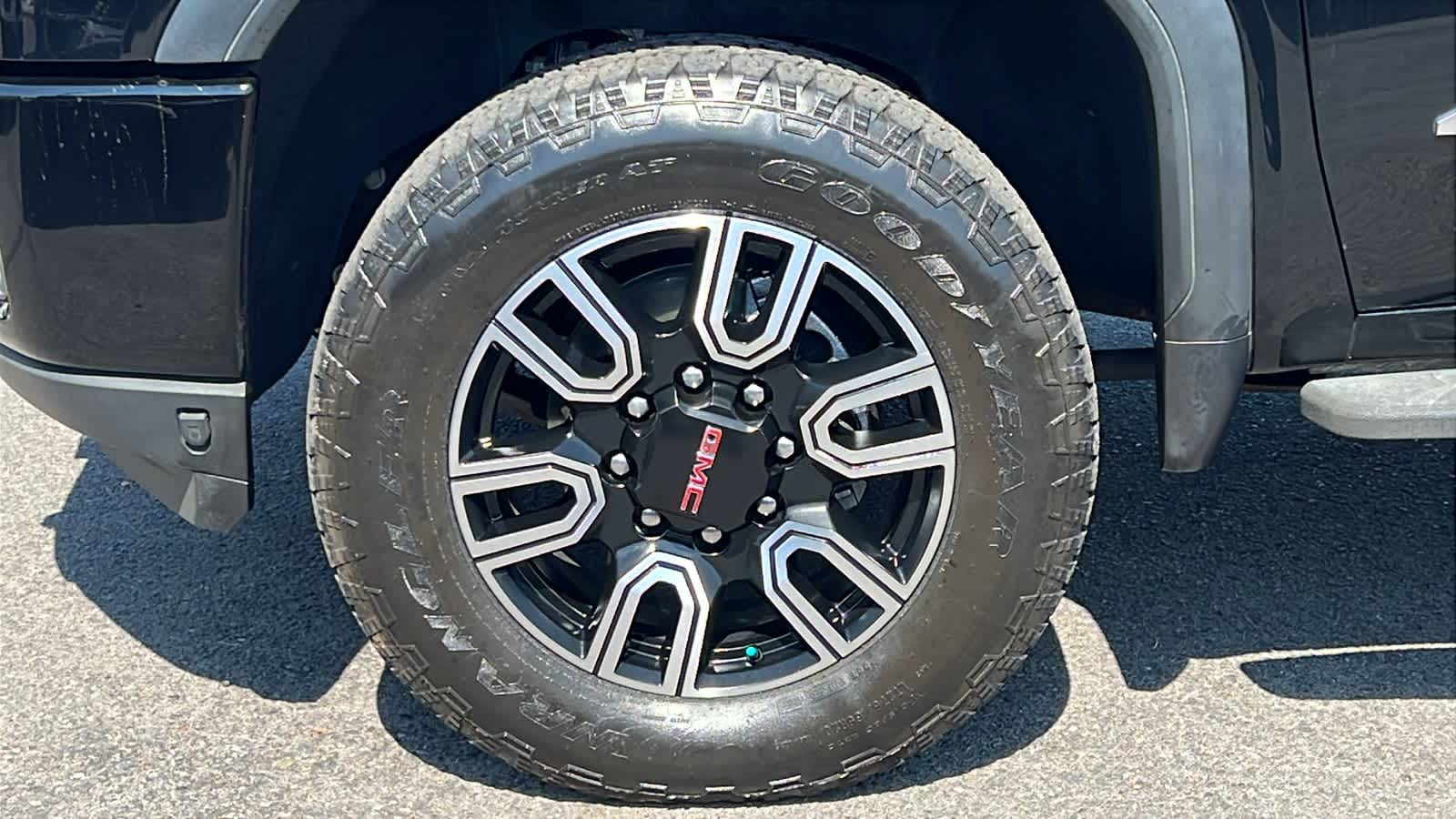 Thumbnail: 2022 GMC Sierra 2500 - 9