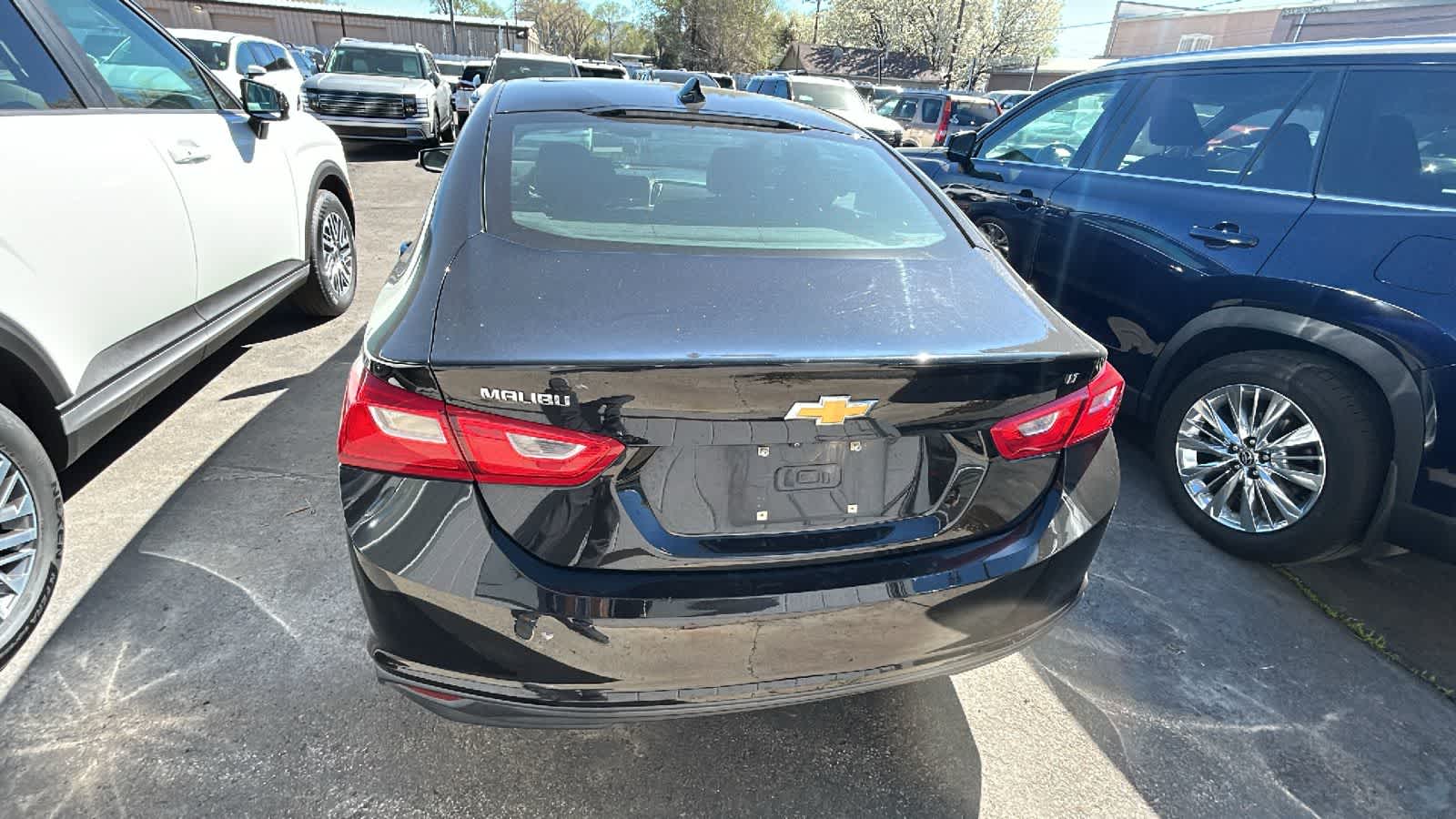 Thumbnail: 2023 Chevrolet Malibu - 5