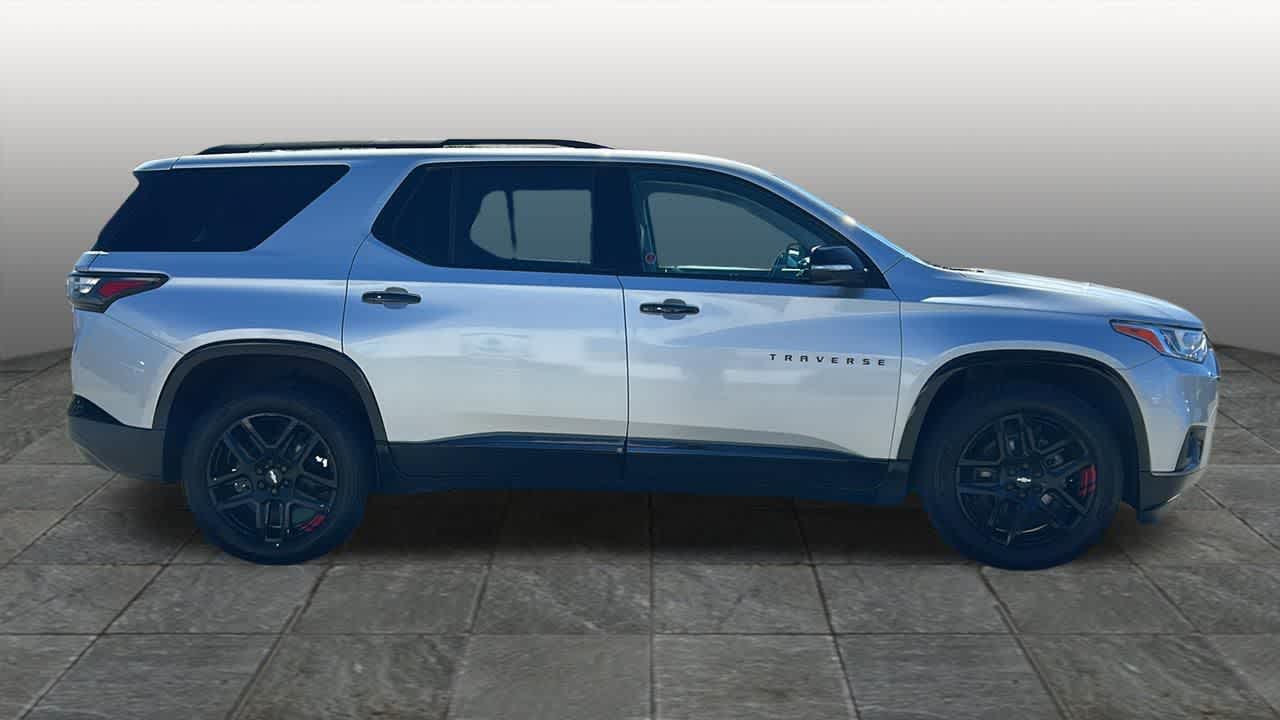 Thumbnail: 2021 Chevrolet Traverse - 4