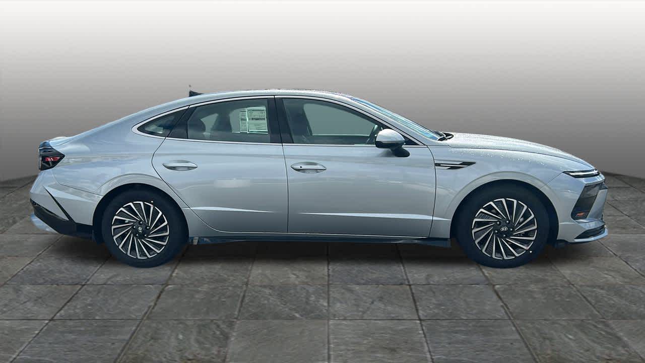 Thumbnail: 2026 Hyundai Sonata - 4