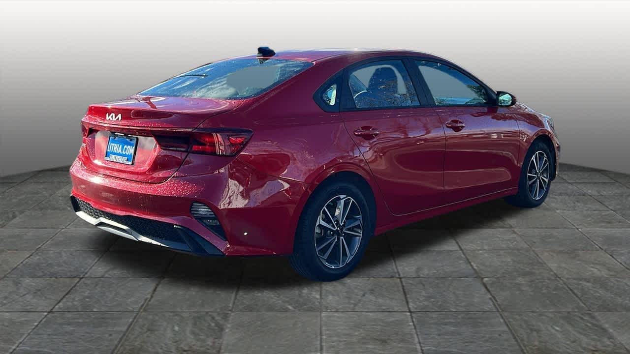 Thumbnail: 2023 Kia Forte - 5
