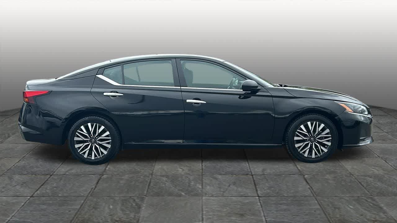 Thumbnail: 2024 Nissan Altima - 4