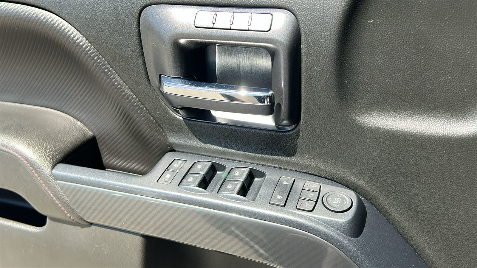 Thumbnail: 2018 GMC Sierra 1500 - 22