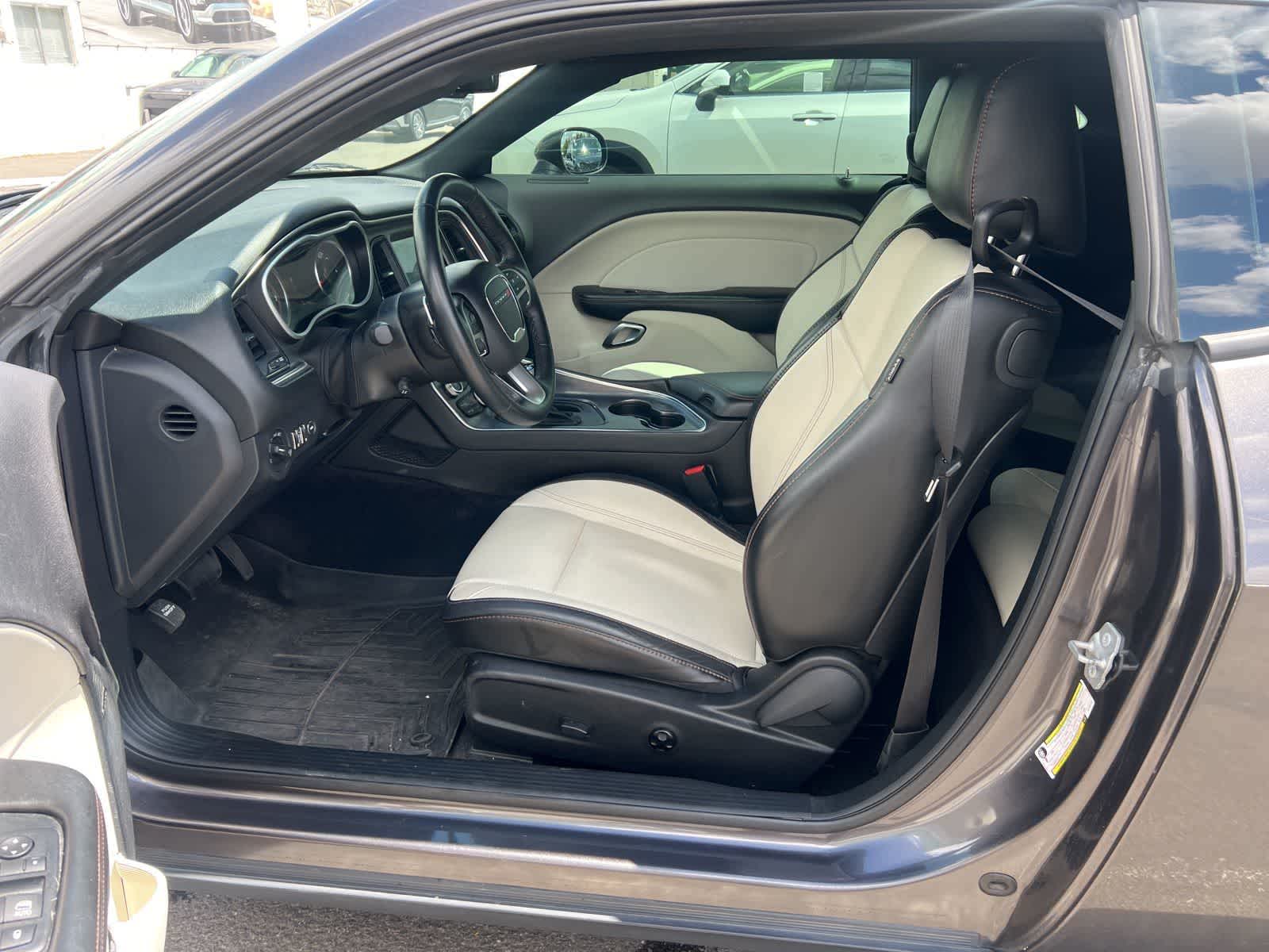 Thumbnail: 2018 Dodge Challenger - 10