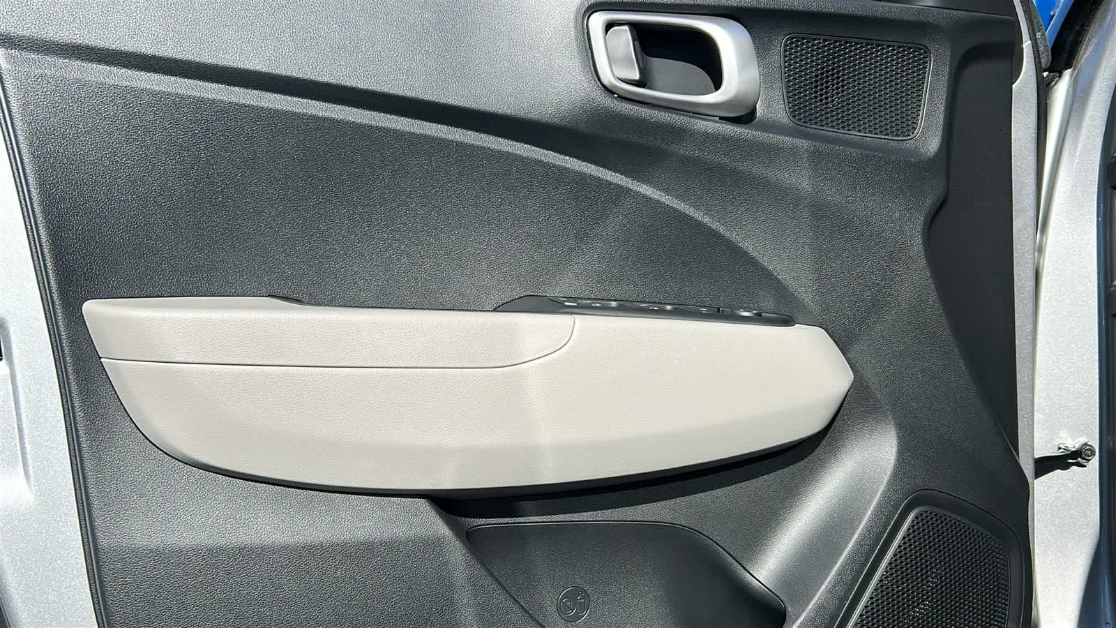 Thumbnail: 2025 Hyundai Venue - 23