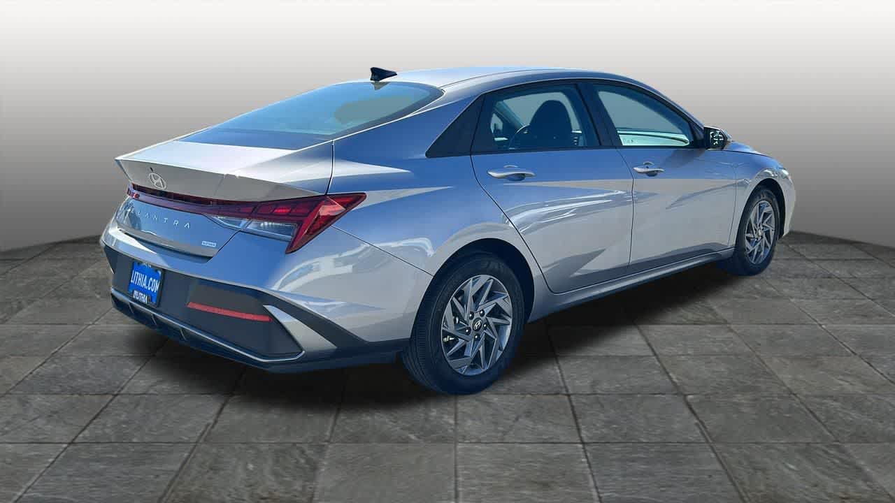 Thumbnail: 2026 Hyundai Elantra - 5