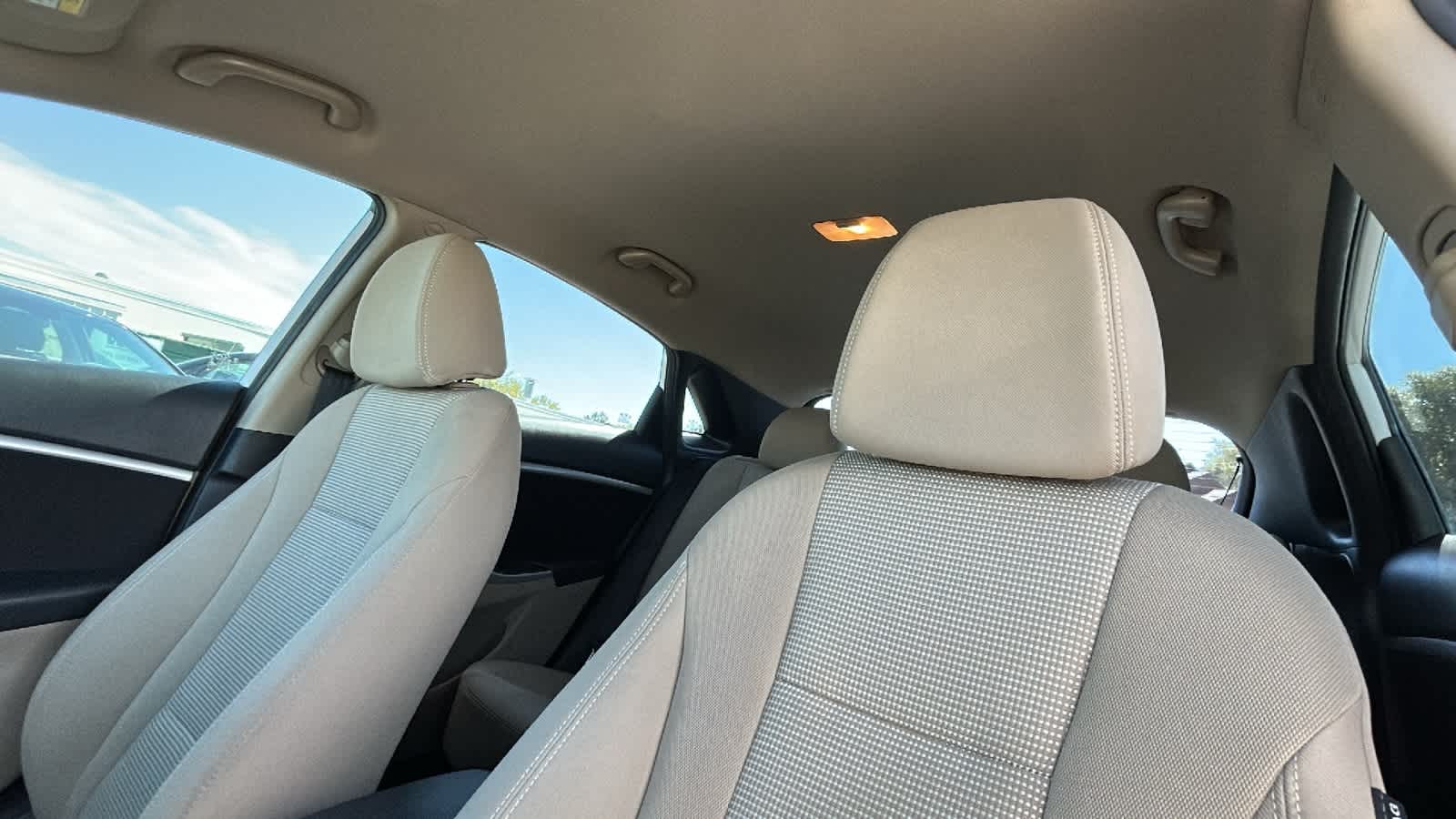 Thumbnail: 2016 Hyundai Elantra - 11