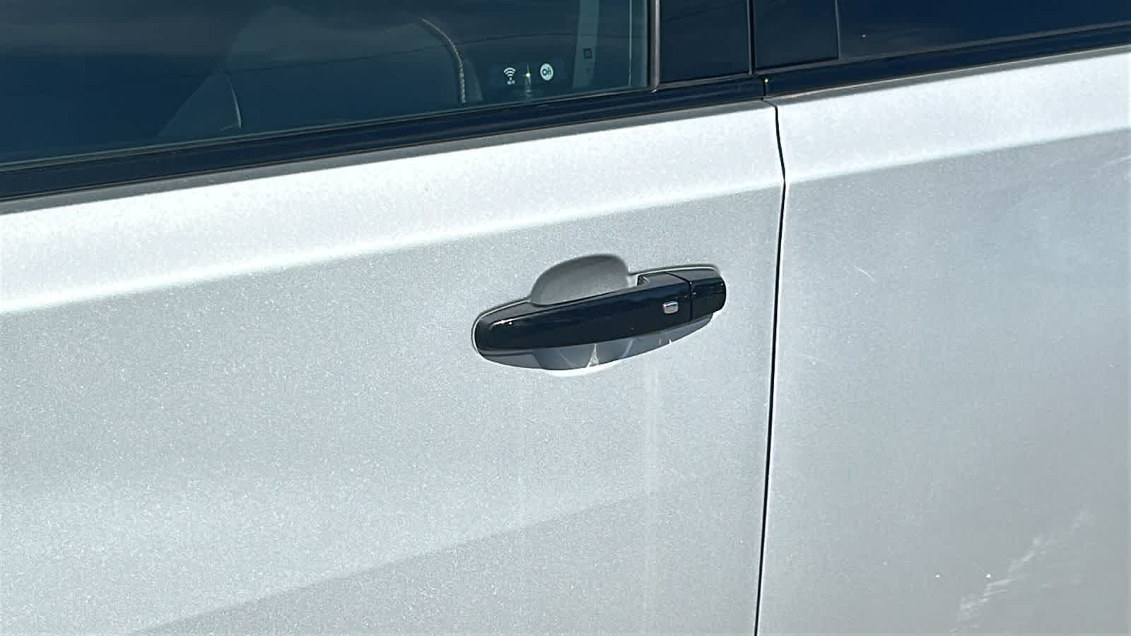 Thumbnail: 2021 Chevrolet Traverse - 6