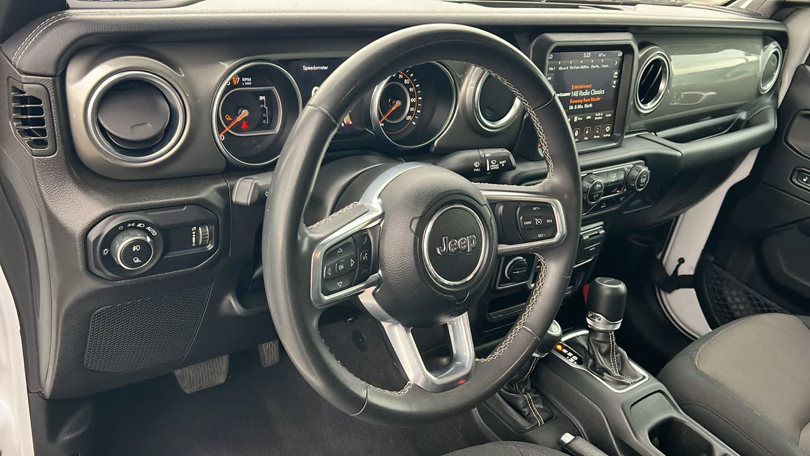 Thumbnail: 2023 Jeep Gladiator - 10