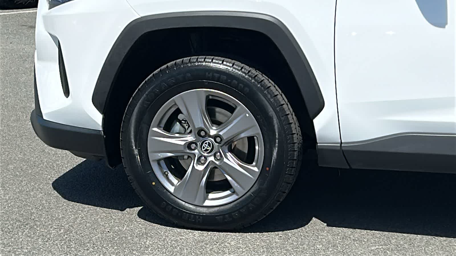 Thumbnail: 2024 Toyota RAV4 - 8