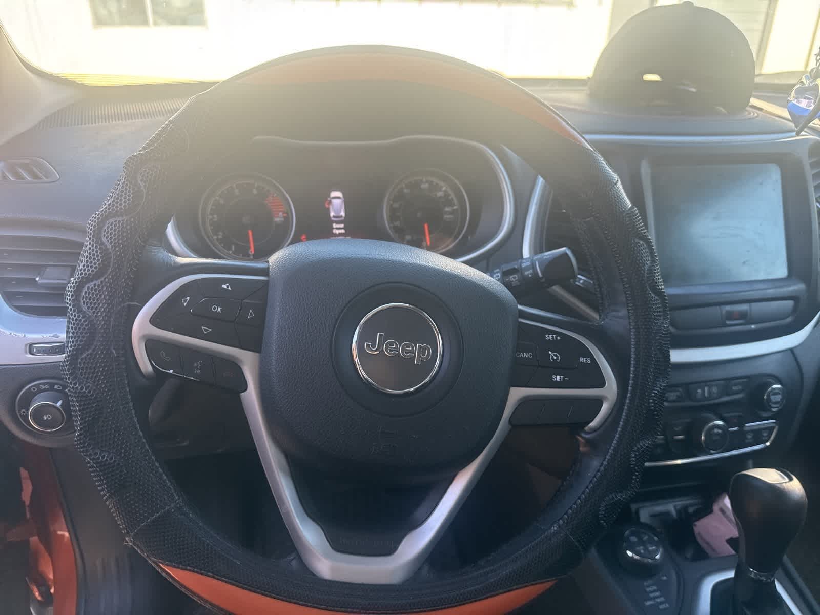 Thumbnail: 2016 Jeep Cherokee - 12