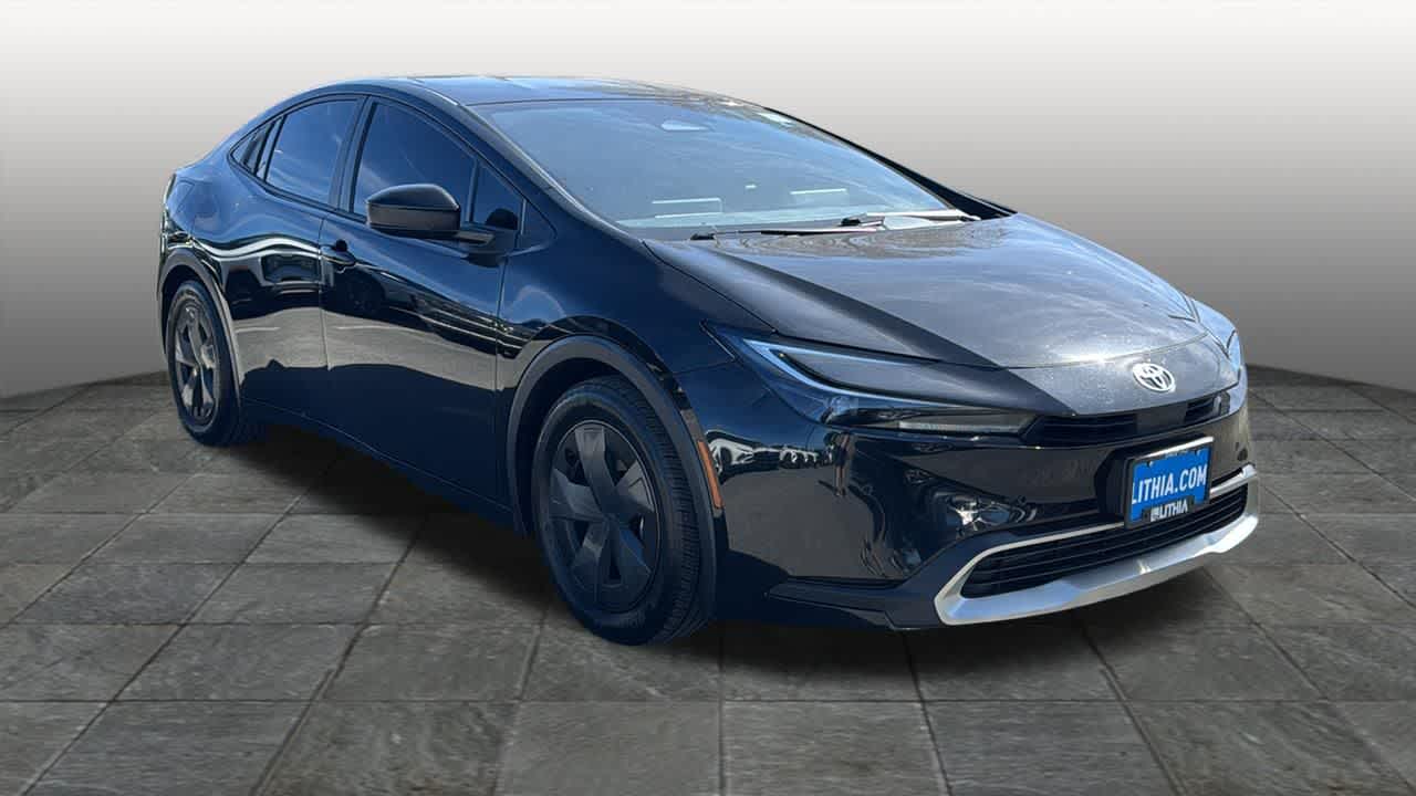 Thumbnail: 2024 Toyota Prius Prime - 3