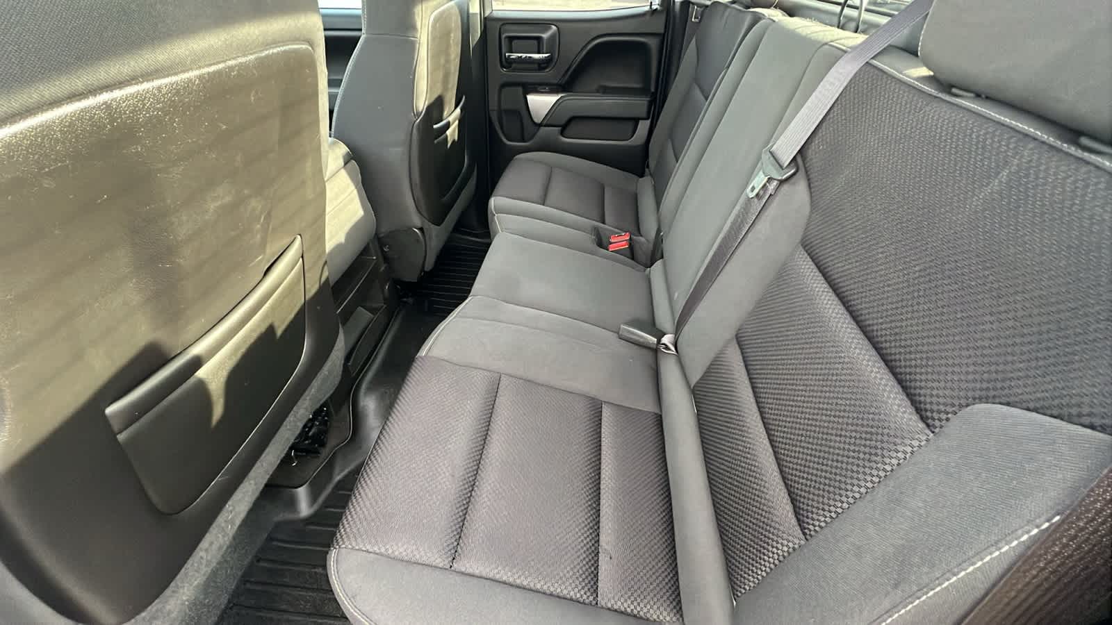 Thumbnail: 2015 Chevrolet Silverado 1500 - 21