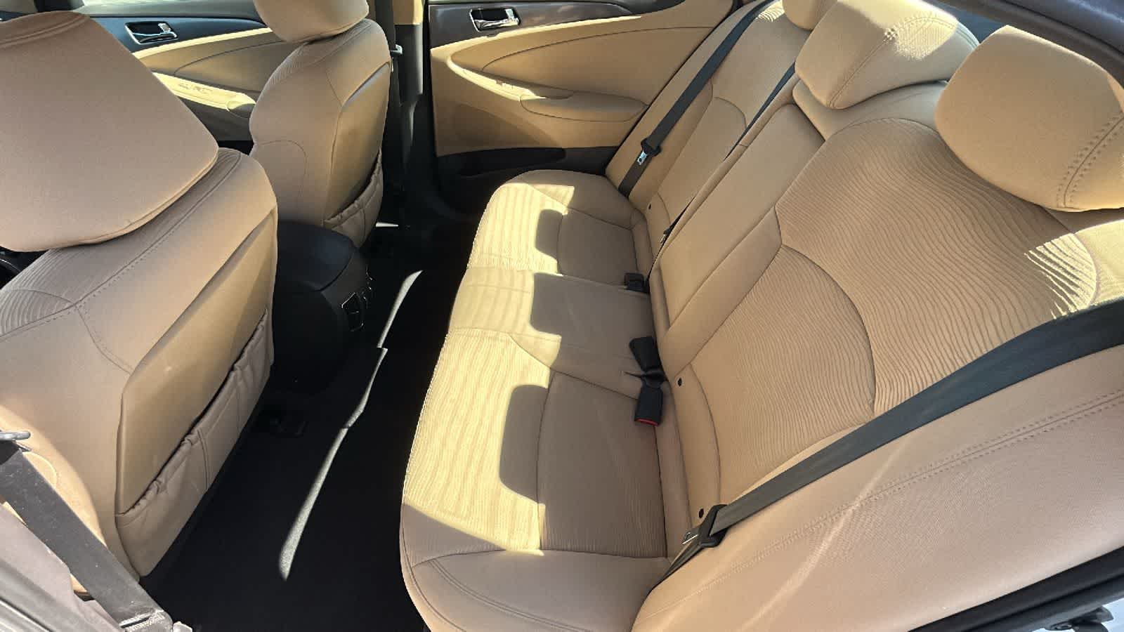 Thumbnail: 2012 Hyundai Sonata - 22
