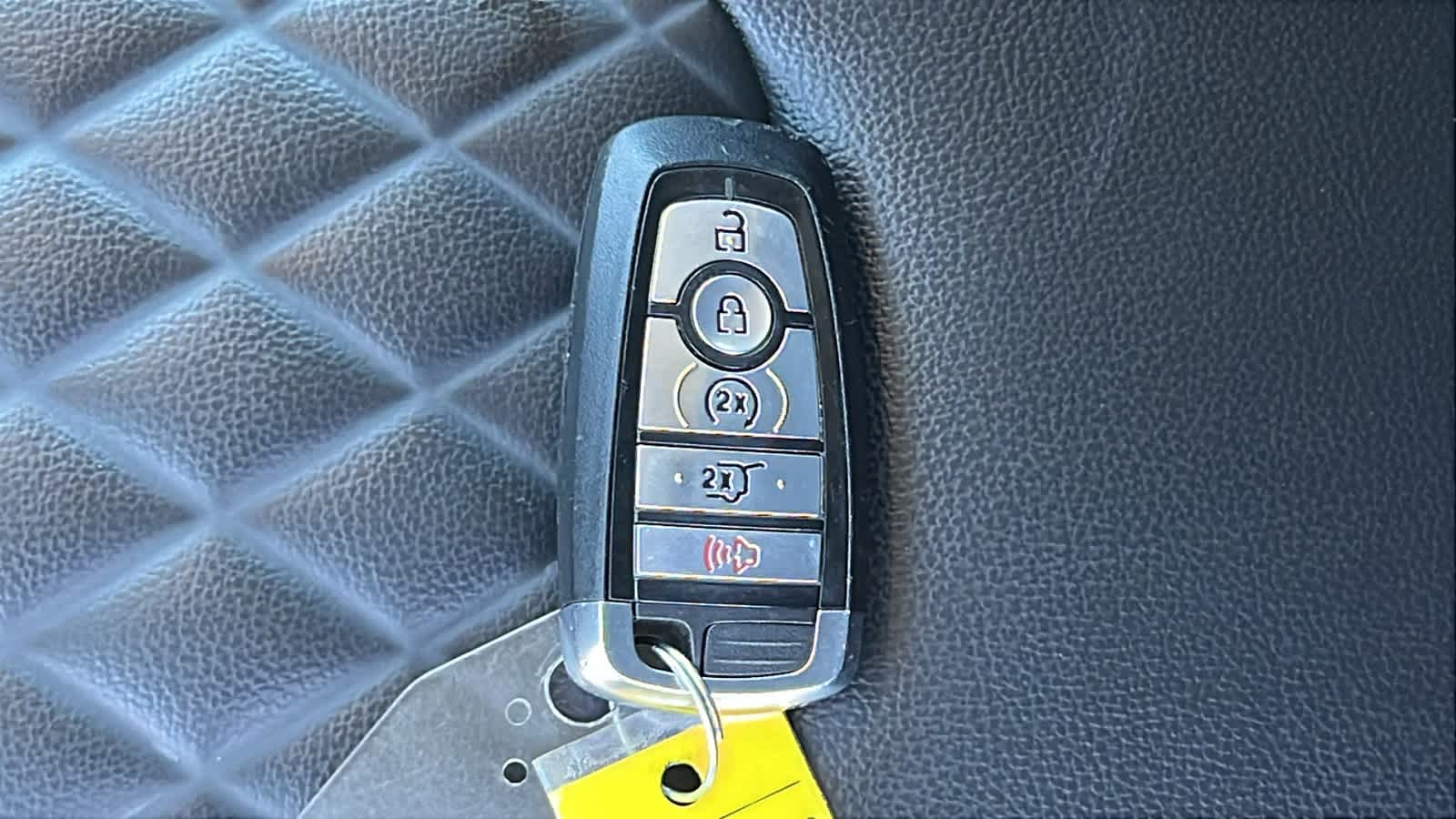 2024 Ford Edge Titanium 29