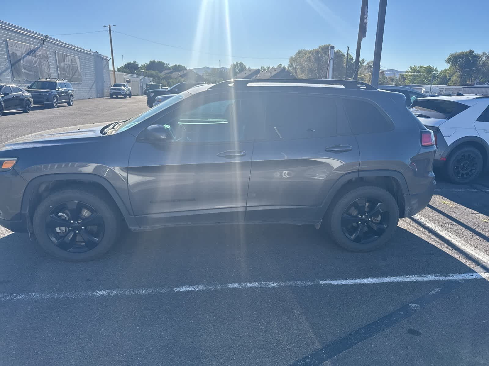 Thumbnail: 2019 Jeep Cherokee - 2