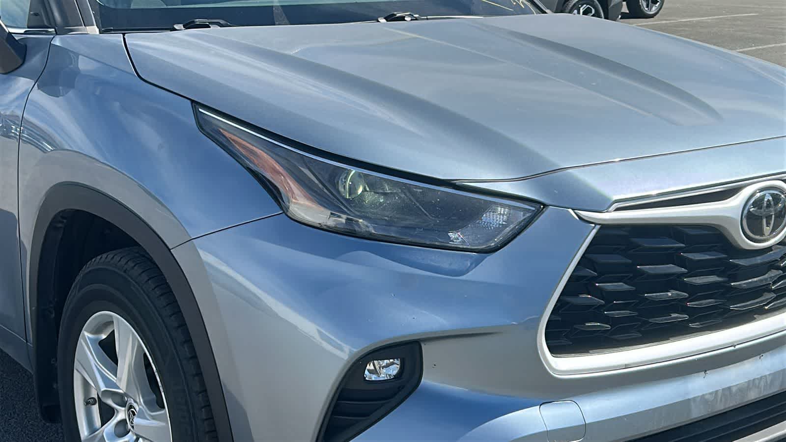 Thumbnail: 2022 Toyota Highlander - 20