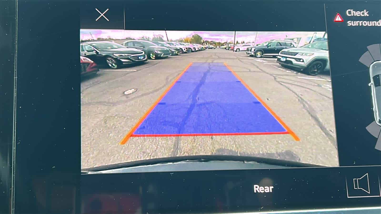 Thumbnail: 2022 Audi Q3 - 16